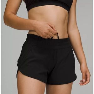 Lululemon Tracker Low Rise Short 4’’ Size 6 Black! Like new!